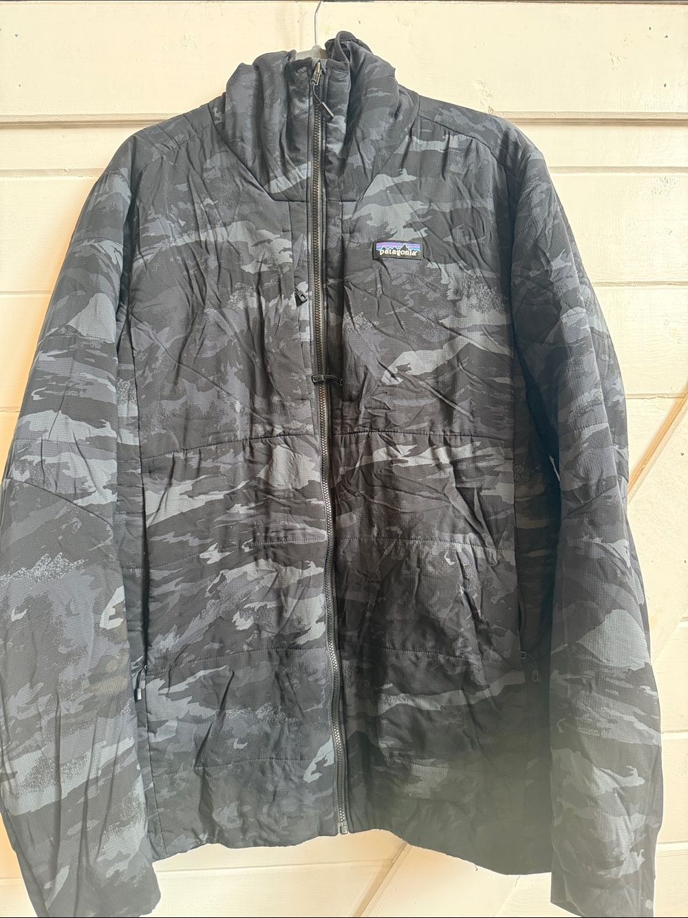 Patagonia Men's Insulated Puffer Jacket - Black Camo Print